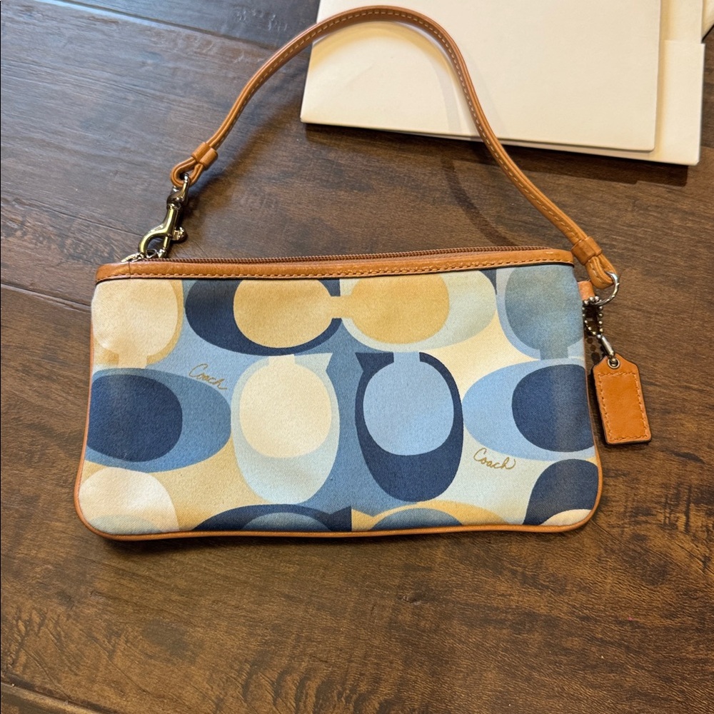 Coach blue black Wristlet and Patterned Umbrella NWT - Picture 11 of 15